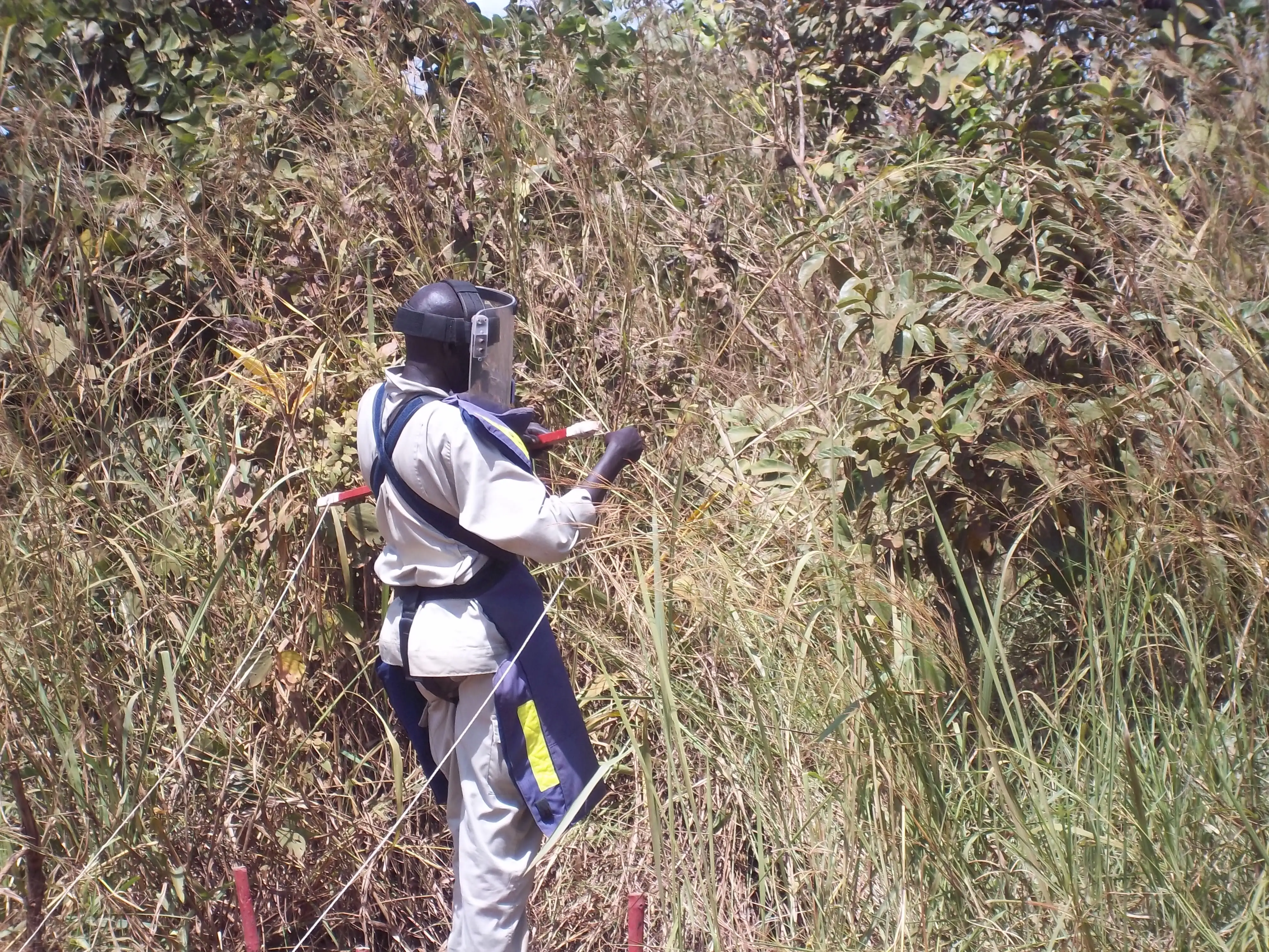 Clearing lines of disengagement in Southern Sudan