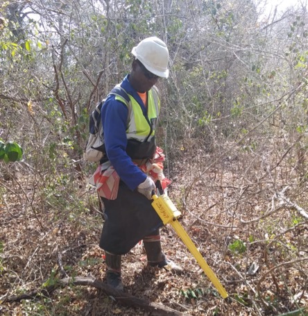 SafeLane deminer Magalhaes Mario Nihitsala working in Mozambique